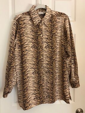 Liz Claiborne Neutral Tiger-Stripe Button Front Shirt